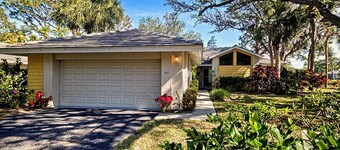 Charming 2-bedroom villa with AC in Venice Plantation Golf and Country Club