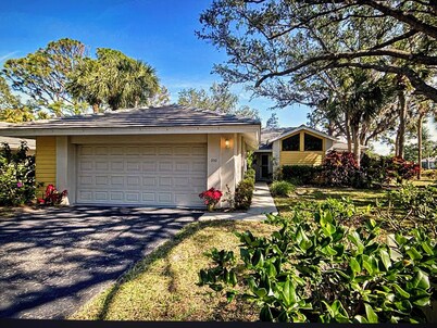 Charming 2-bedroom villa in Venice Plantation Golf and Country Club