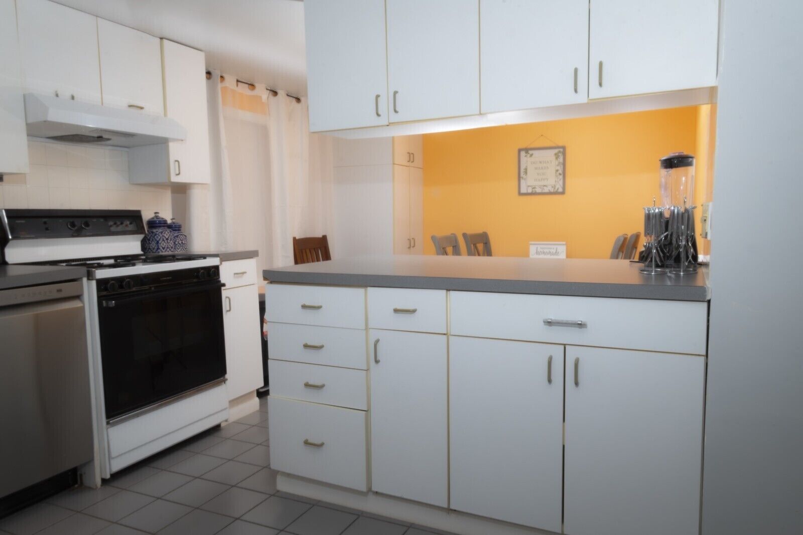 Mikrobølgeovn, ovn, kogeplade, opvaskemaskine