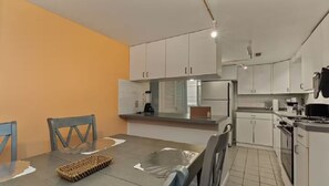 ميكروويف، فرن، موقد طهي مسطح، غسالة أطباق