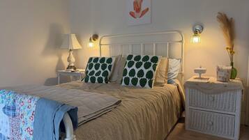 2 bedrooms, iron/ironing board, free WiFi, bed sheets