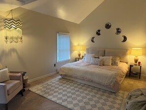 2 soverom, strykejern/-brett, wi-fi (inkludert) og sengetøy