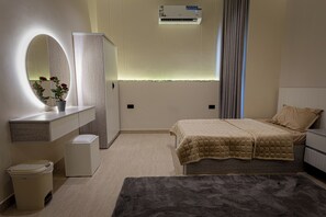 3 bedrooms, iron/ironing board, WiFi