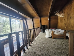 5 bedrooms, WiFi, bed sheets - Mountain Retreat ~ Hot Tub ~ Pool Table ~ 5 bed/4bath - 17 pple! (Ruidoso)