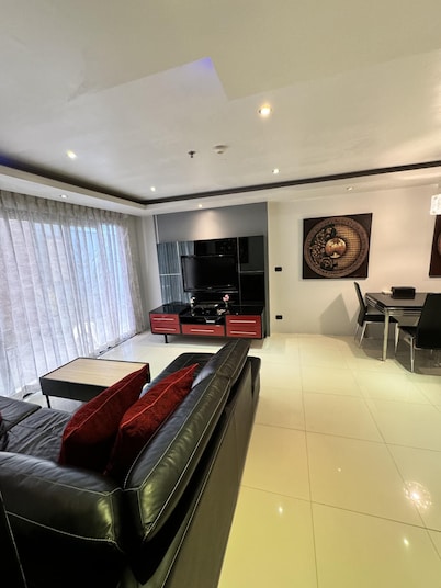 L08 Penthouse Suite, Modern Condo On Bangla Road
