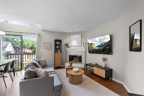 Smart TV, fireplace, offices