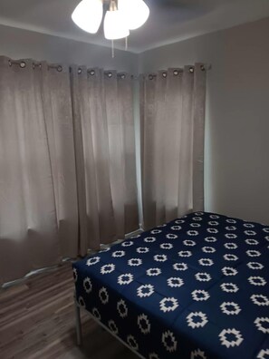 3 chambres, fer et planche à repasser, accès Internet, draps fournis