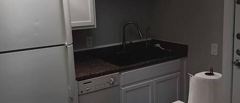 Microwave, dishwasher