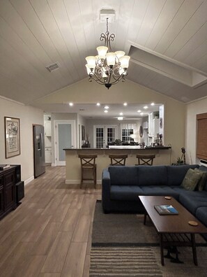 Smart TV, DVD player, table tennis, books