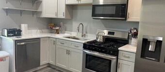 Cozy 3-bedroom apartment with AC in New York Mills