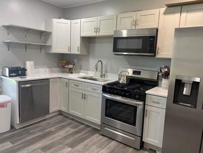 Cozy 3-bedroom apartment with AC in New York Mills