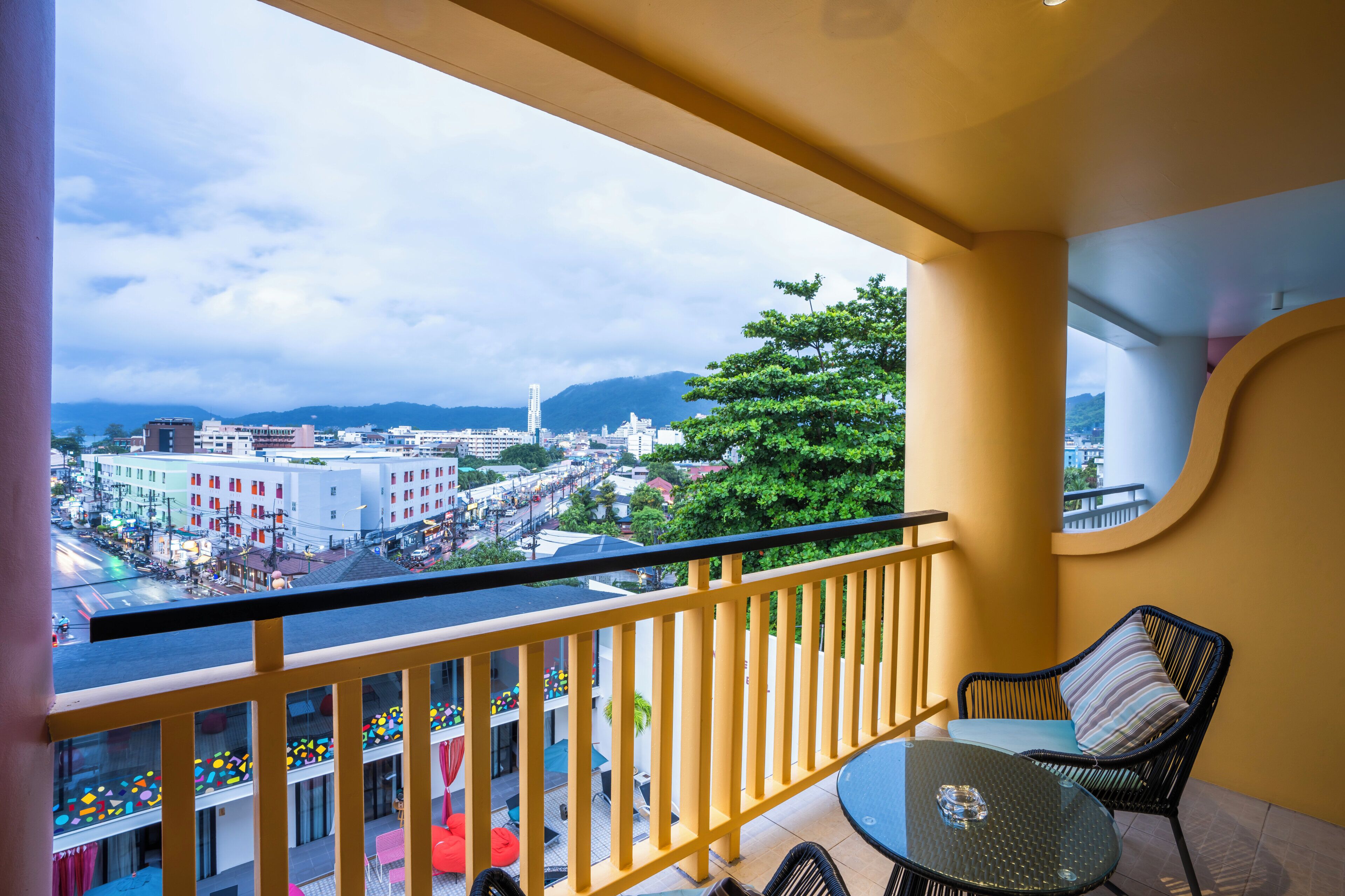 Deluxe Double Room (City View) | Balcony