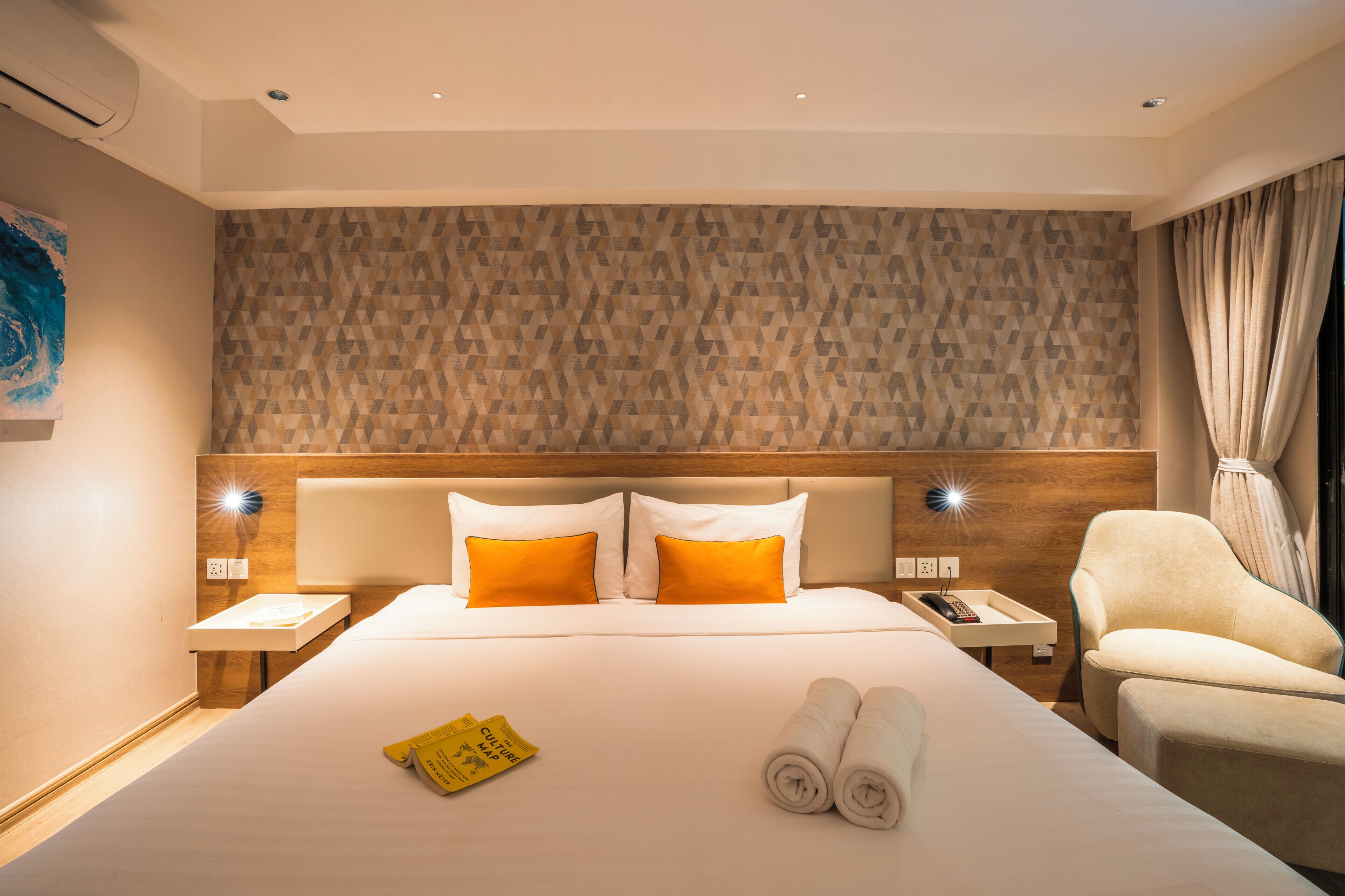 Deluxe Double Room (with Balcony)