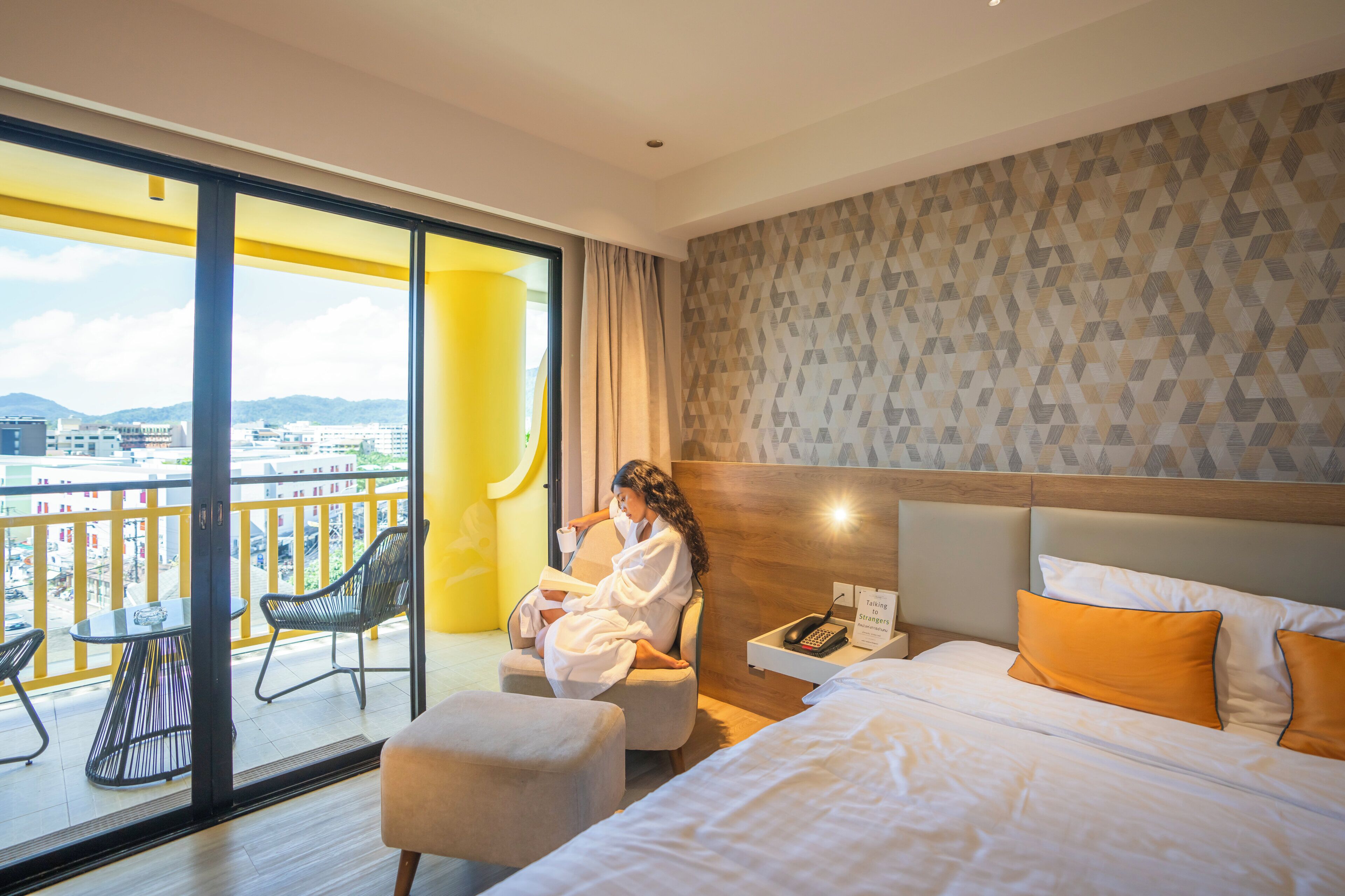 Deluxe Double Room (City View)