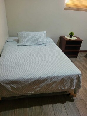 4 bedrooms, WiFi, bed sheets