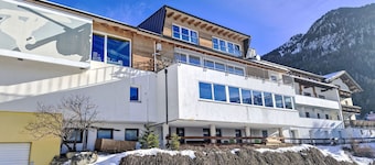 Alpelux by Interhome