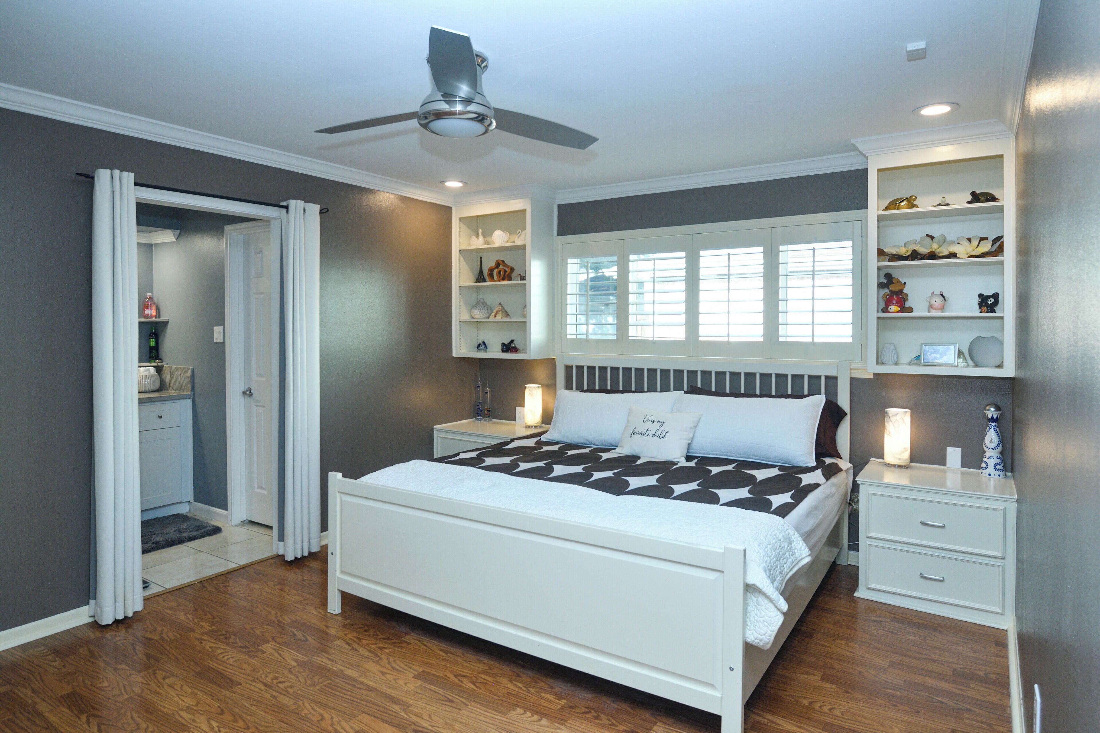 3 bedrooms, in-room safe, iron/ironing board, free WiFi