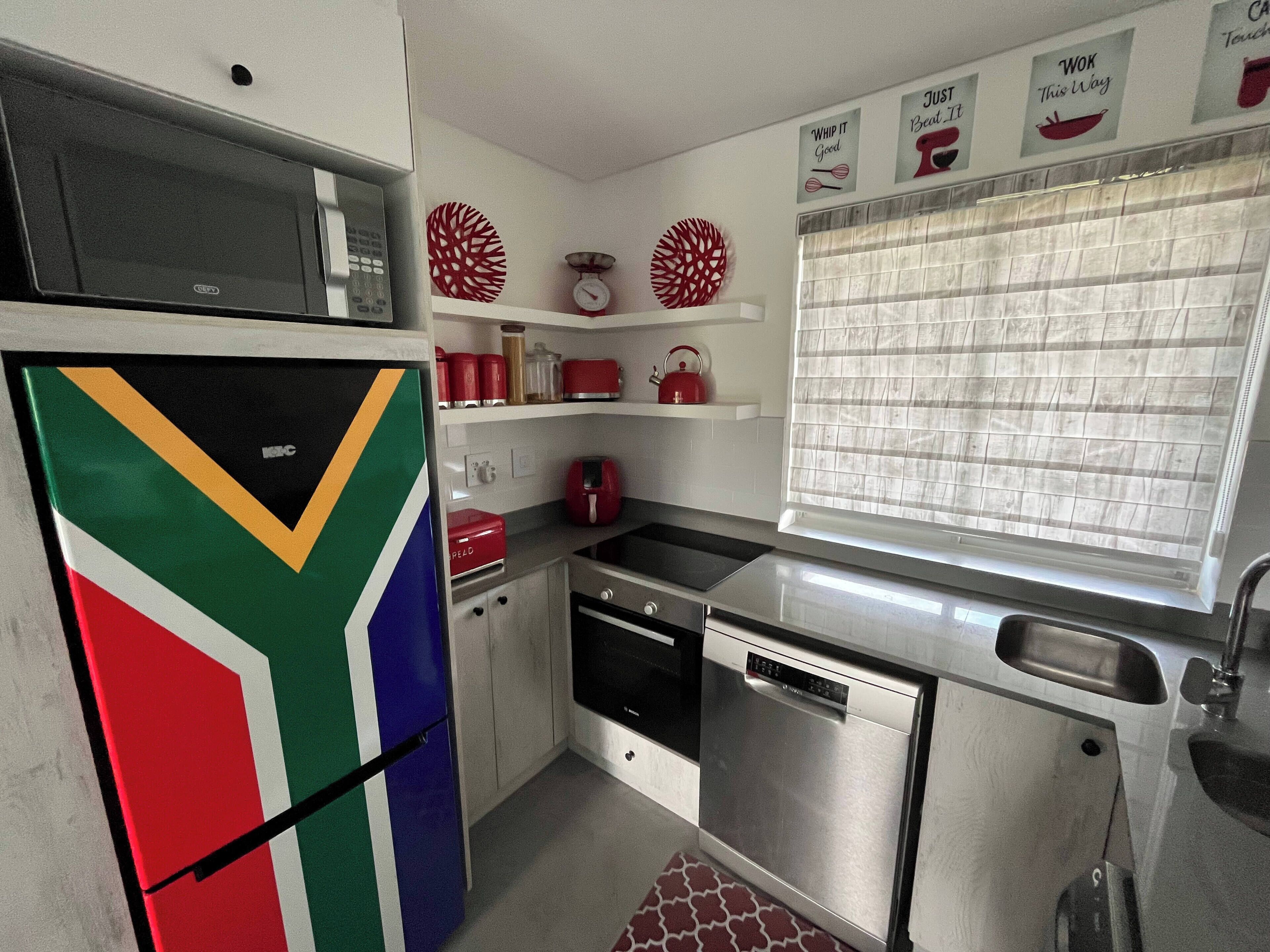 Mikroaaltouuni, uuni, liesi, astianpesukone