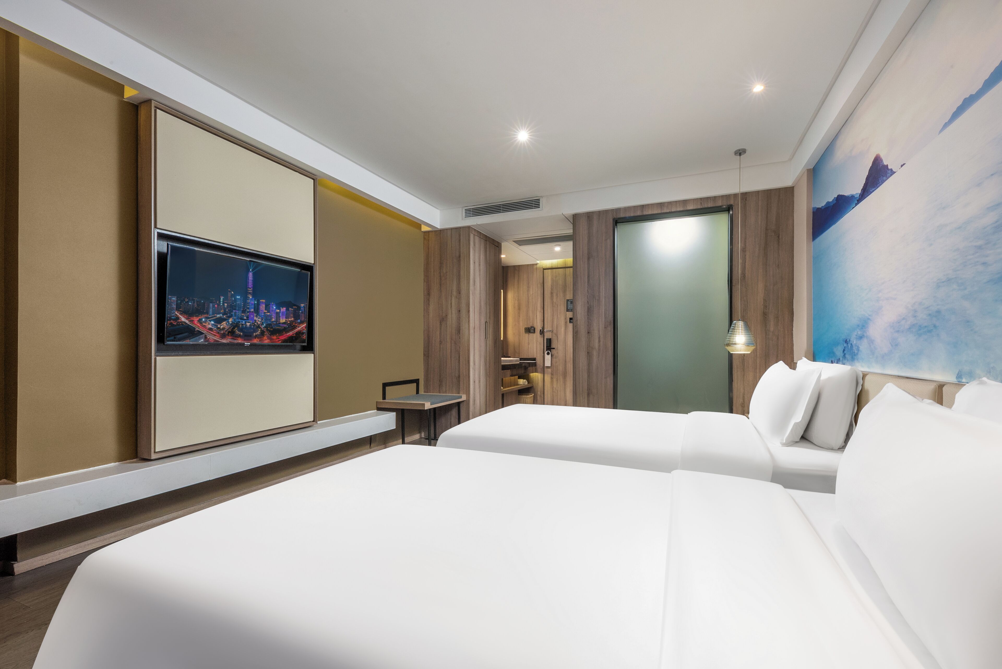 Luxury Twin Room, City View | Desk, laptop workspace, soundproofing, iron/ironing board