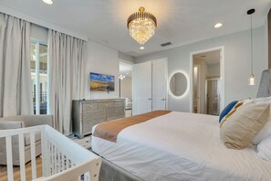 6 bedrooms, iron/ironing board, free WiFi, bed sheets