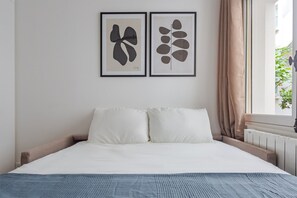 Fer et planche Ă repasser, Wi-Fi, literie fournie