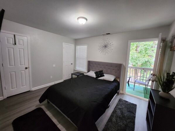 4 habitaciones, escritorio, tabla de planchar con plancha y wifi gratis