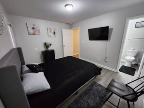 4 Schlafzimmer, Schreibtisch, Bügeleisen/Bügelbrett, kostenloses WLAN