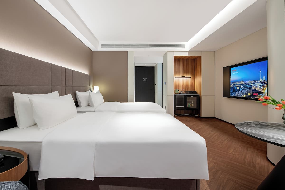 Standard Twin Room, City View | Desk, laptop workspace, blackout drapes, soundproofing