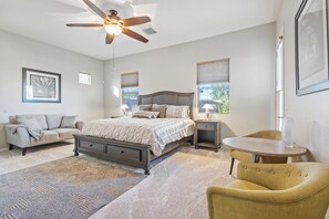 4 bedrooms, desk, iron/ironing board, WiFi