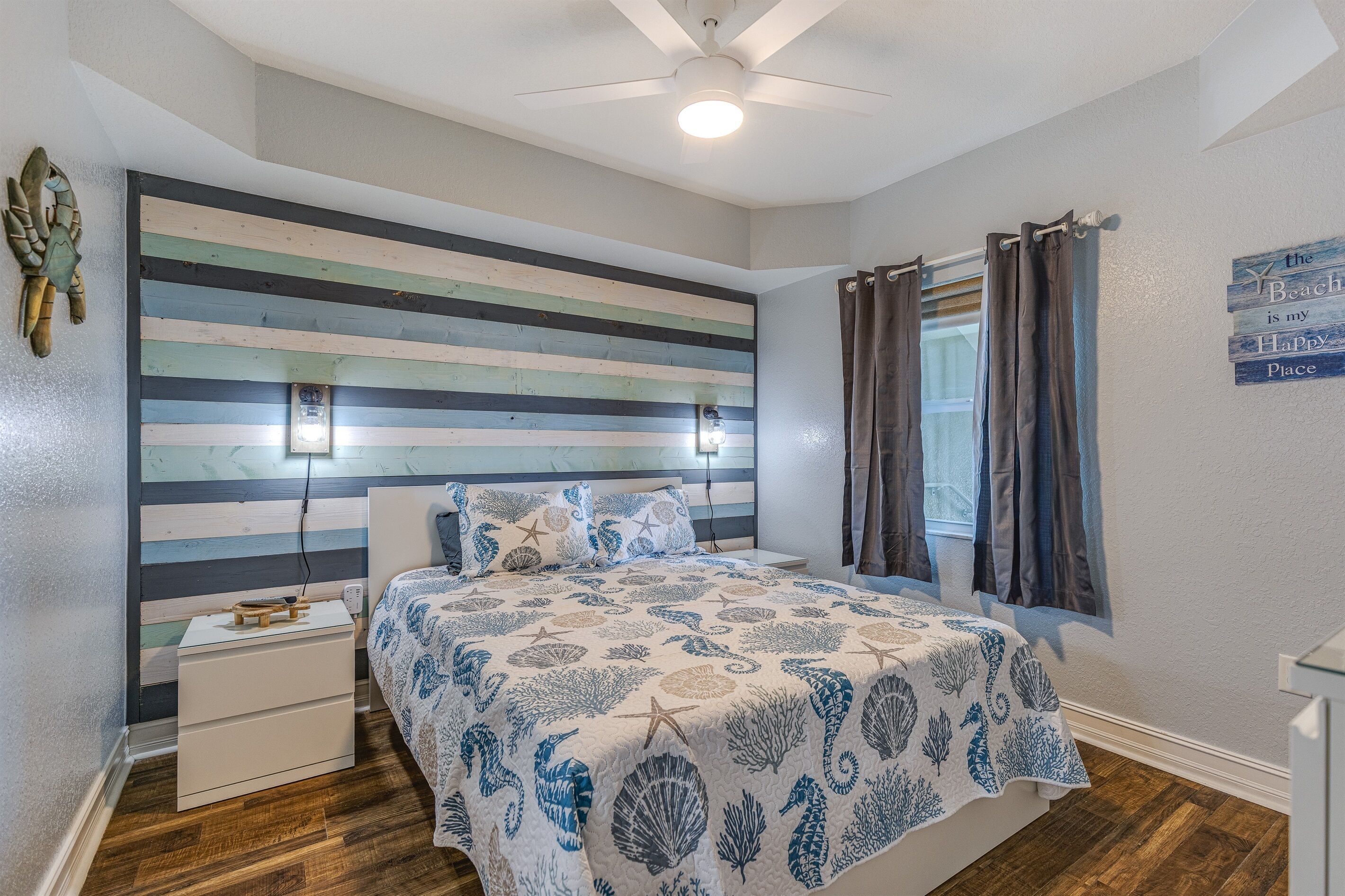 2 bedrooms, iron/ironing board, travel crib, WiFi (free)