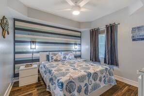 2 makuuhuonetta, silitysrauta/-lauta, vauvan matkasänky, ilmainen Wi-Fi