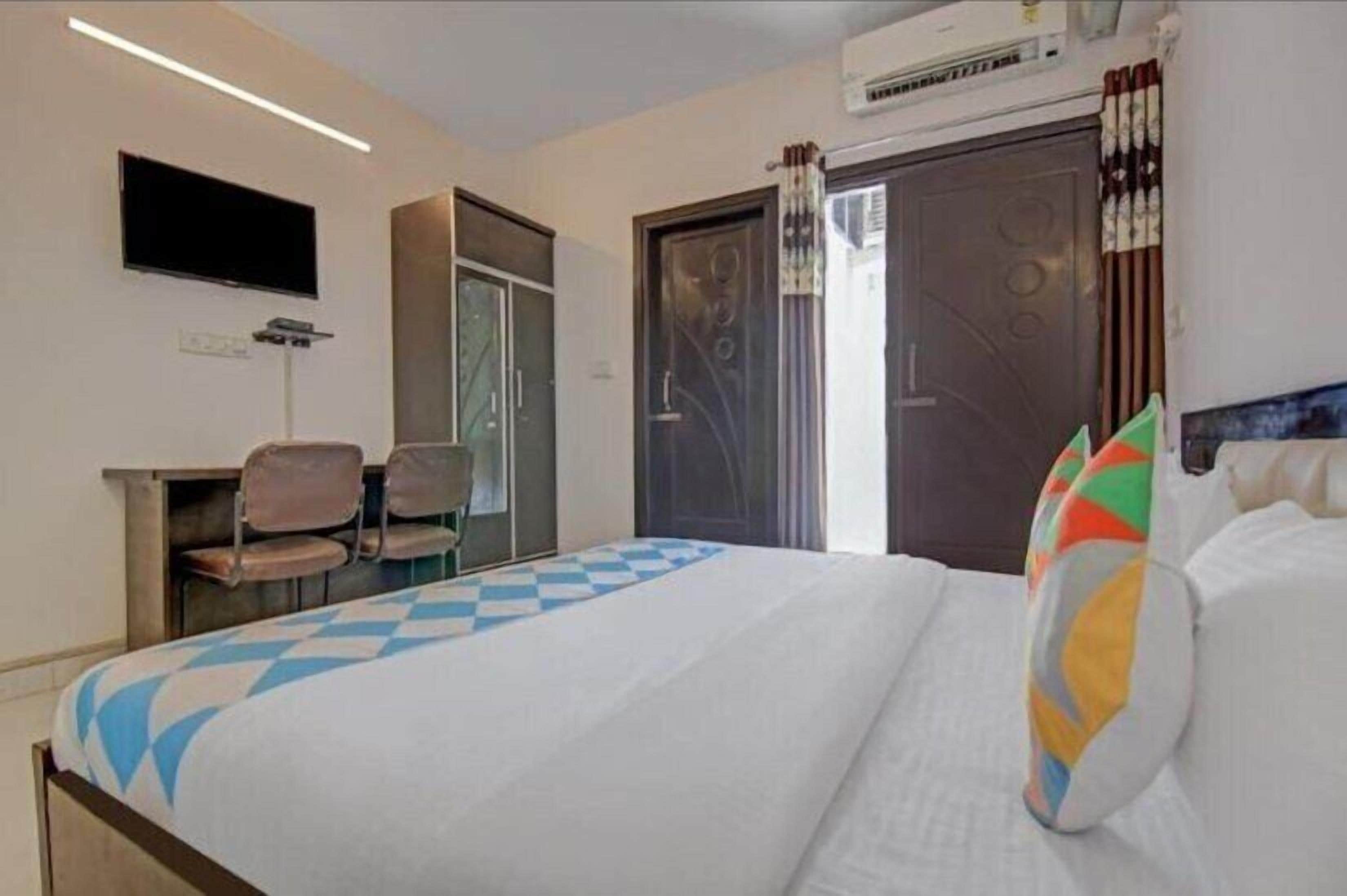 Deluxe Room | Free WiFi