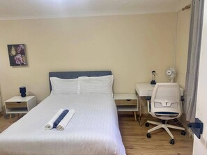 4 Schlafzimmer, Bügeleisen/Bügelbrett, WLAN, Bettwäsche