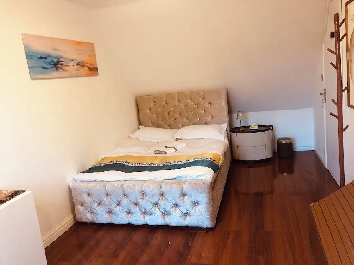 4 Schlafzimmer, Bügeleisen/Bügelbrett, WLAN, Bettwäsche