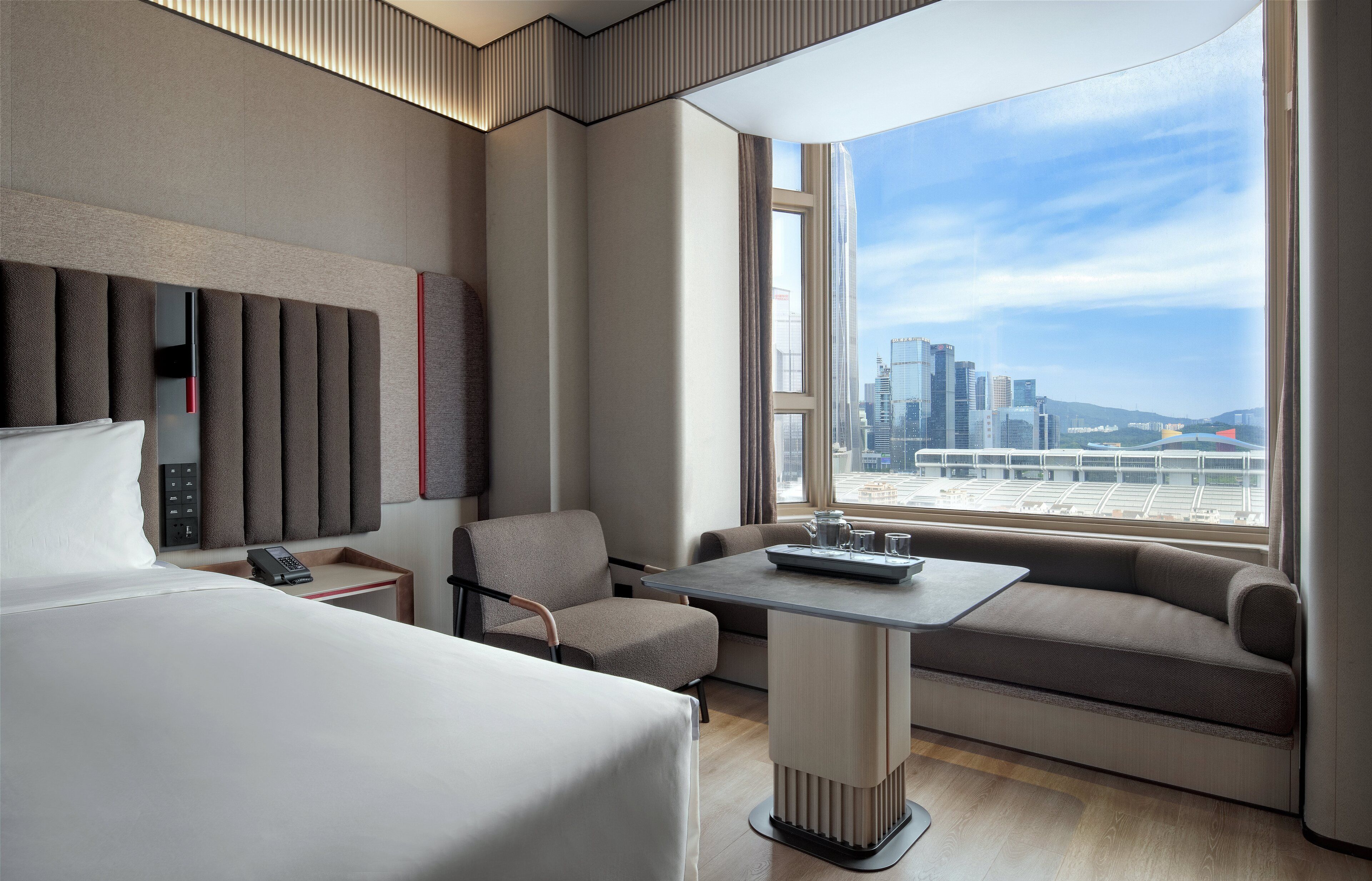 商務客房, 1 張加大雙人床, 清潔服務, 城市景 | 書桌、手提電腦工作空間、遮光窗簾/窗簾、隔音