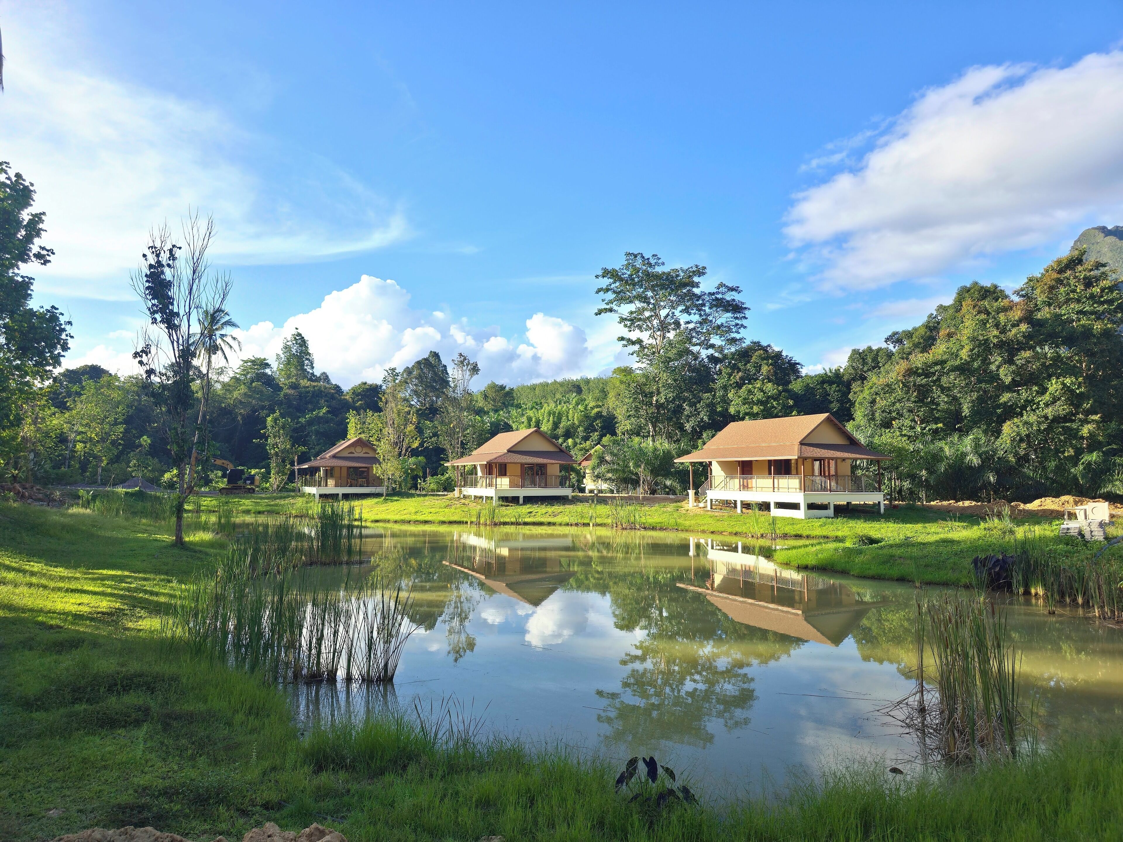 Standard Double or Twin Room, Lake View | In-room safe, desk, laptop workspace, iron/ironing board