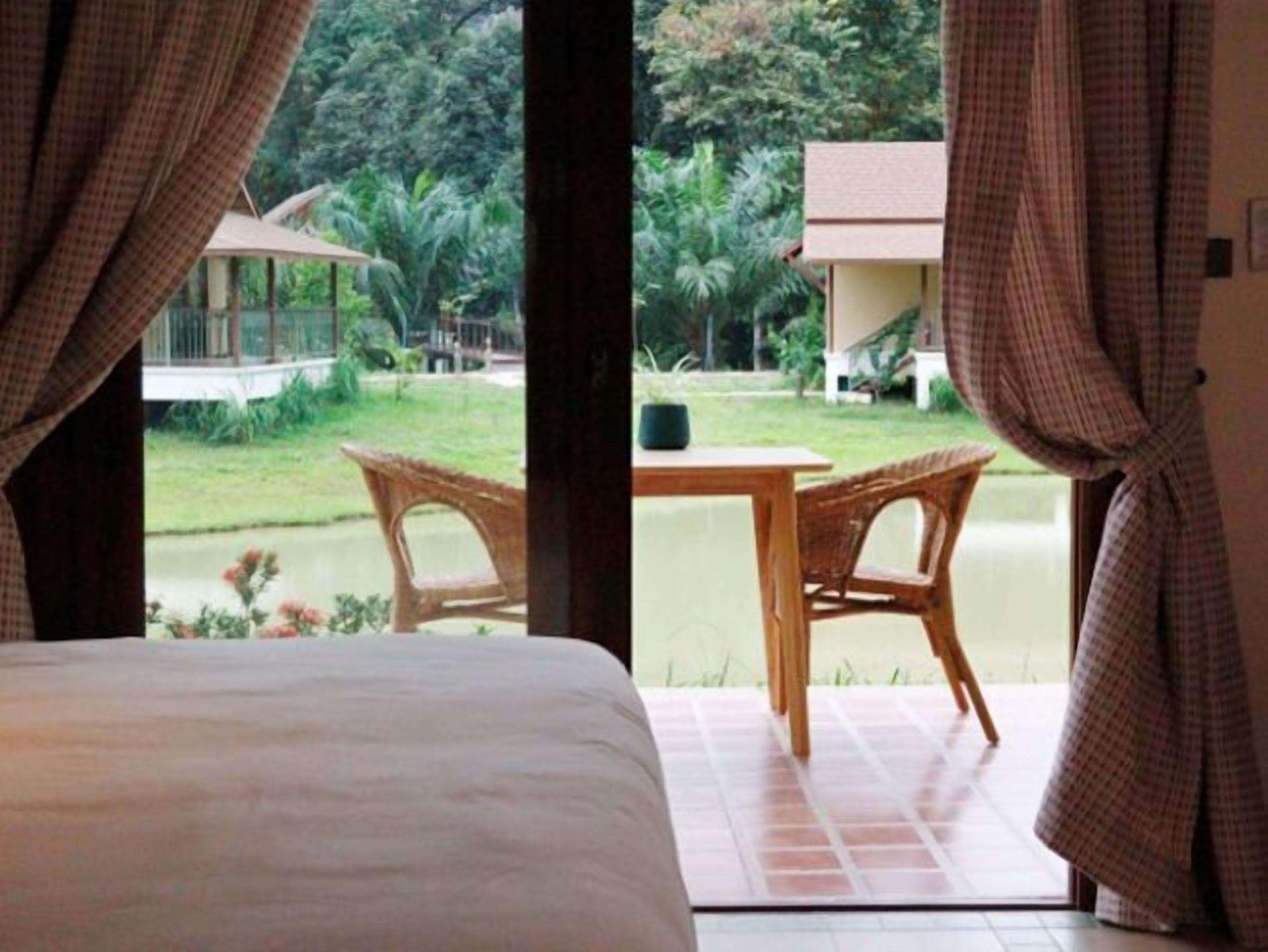Classic Double Room, Lake View