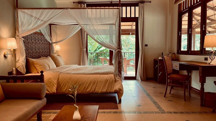 Lost Horizon Resort - Khao Sok