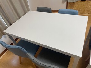 Talo, vuoristonäköala | Ruokailu