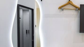 Standard Room, 1 Queen Bed, Non Smoking | Free WiFi