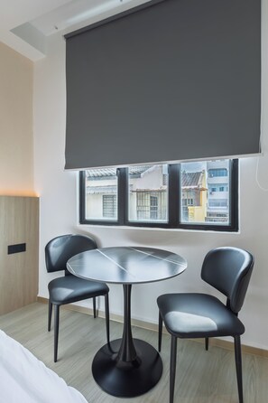 Deluxe kamer, 1 queensize bed, niet-roken | Gratis wifi