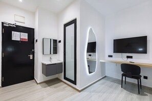 Deluxe Room, 1 Twin Bed, Non Smoking | Free WiFi - Edenwood Hotel (George Town)