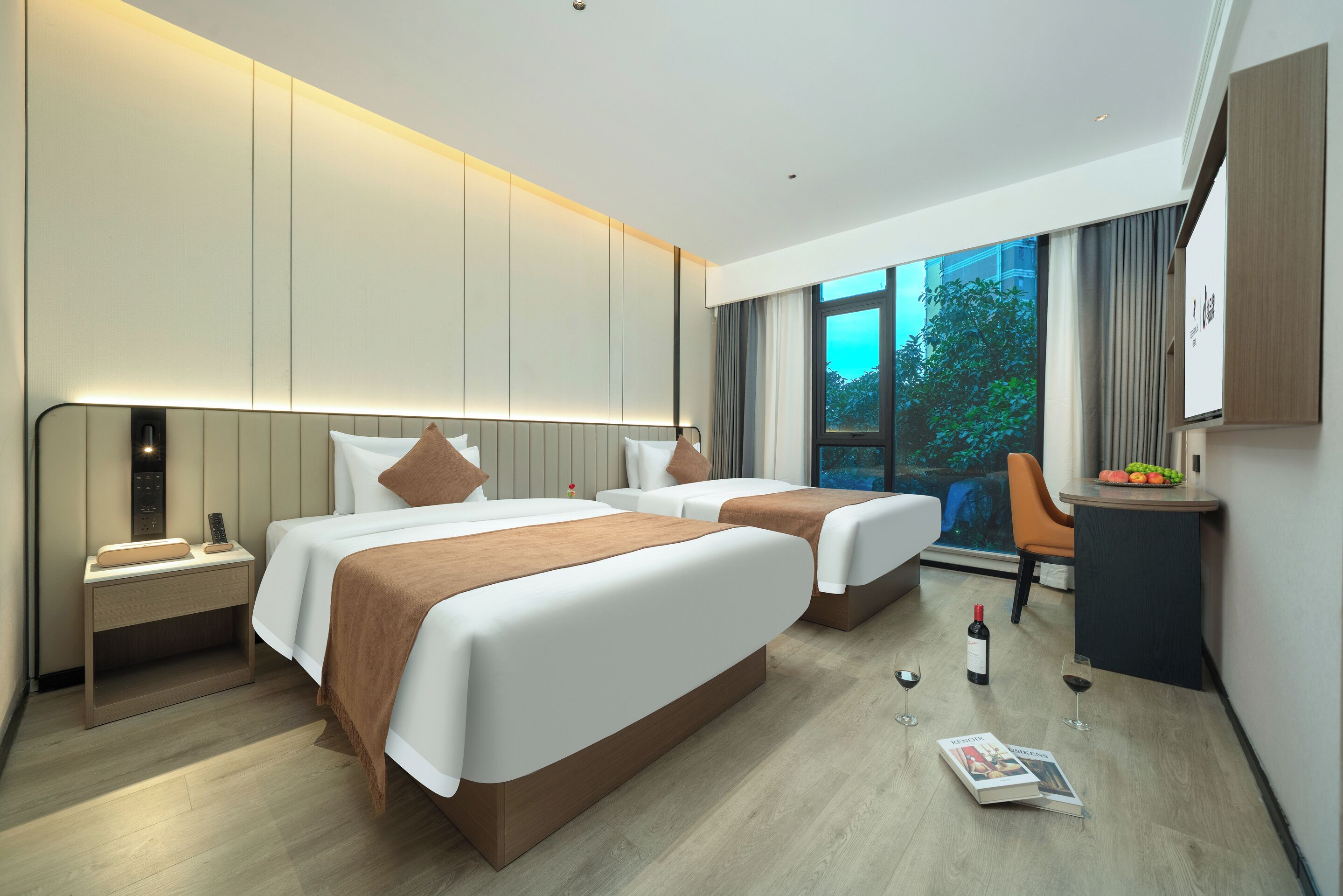 Executive Twin Room, Housekeeping, City View | Desk, laptop workspace, blackout drapes, soundproofing