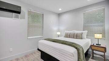 1 habitación, tabla de planchar con plancha, wifi y ropa de cama