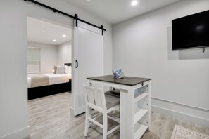 1 Schlafzimmer, Bügeleisen/Bügelbrett, kostenloses WLAN, Bettwäsche