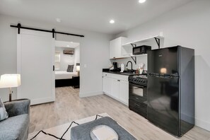 1 Schlafzimmer, Bügeleisen/Bügelbrett, kostenloses WLAN, Bettwäsche