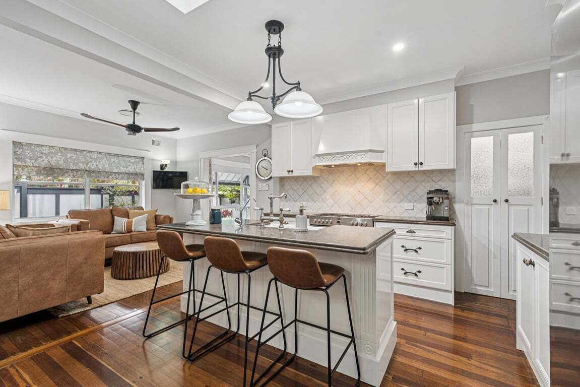 食器洗い機、コーヒー / ティーメーカー、トースター、ペーパータオル