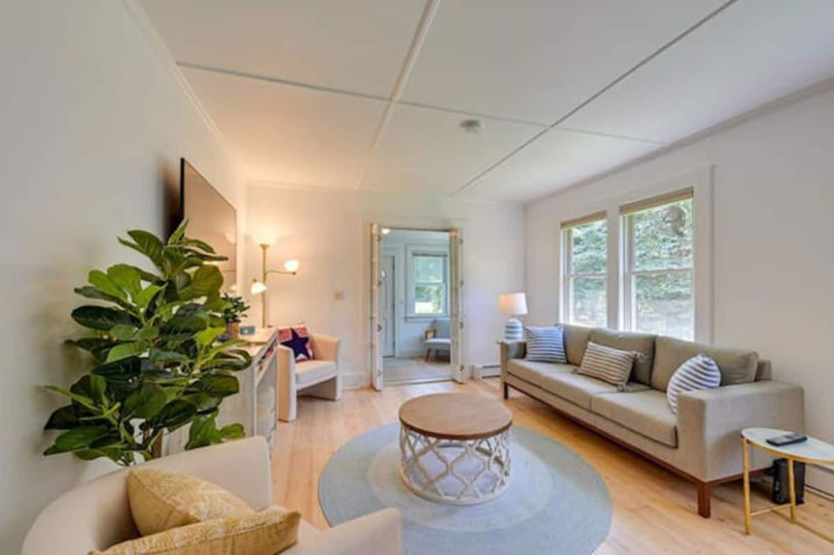 Smart TV, foosball, books