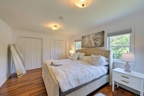 4 habitaciones, escritorio, tabla de planchar con plancha y wifi gratis 