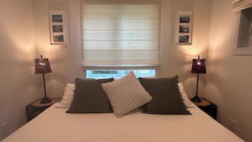 1 slaapkamer, een strijkplank/strijkijzer, wifi, beddengoed